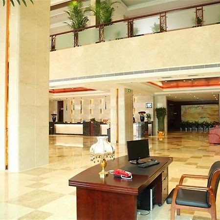 Jinhu Hotel Nanchang  Bagian luar foto