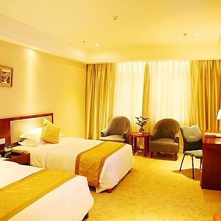 Jinhu Hotel Nanchang  Bagian luar foto