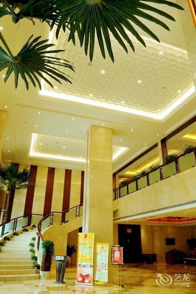 Jinhu Hotel Nanchang  Bagian luar foto