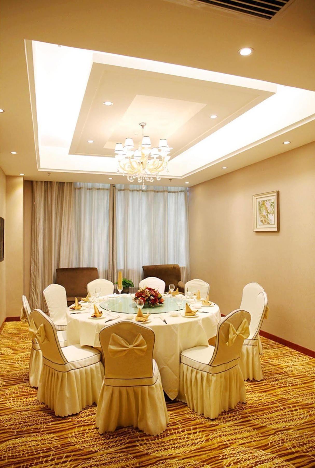 Jinhu Hotel Nanchang  Bagian luar foto