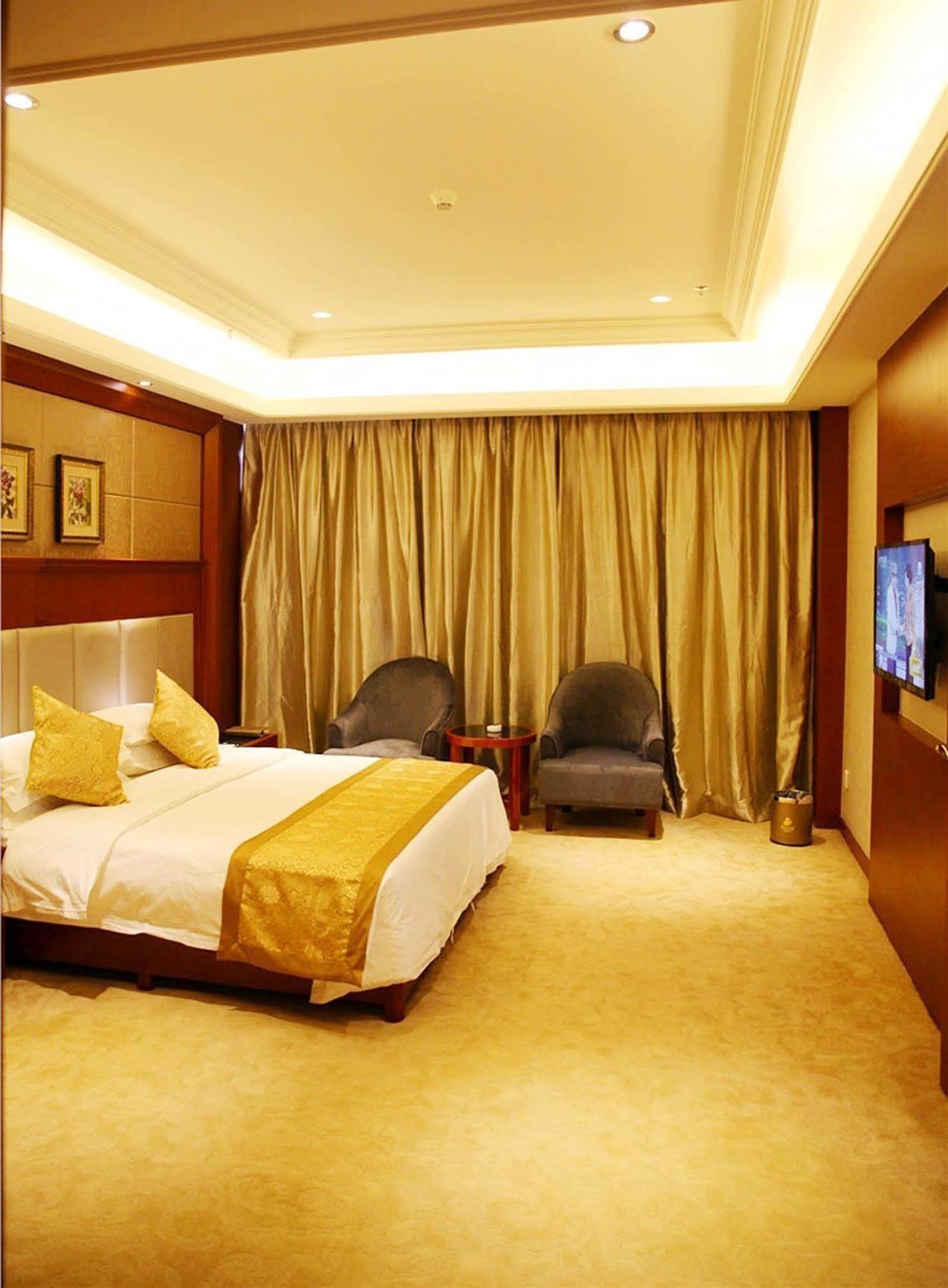 Jinhu Hotel Nanchang  Bagian luar foto