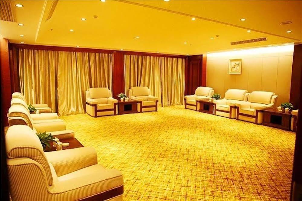 Jinhu Hotel Nanchang  Bagian luar foto